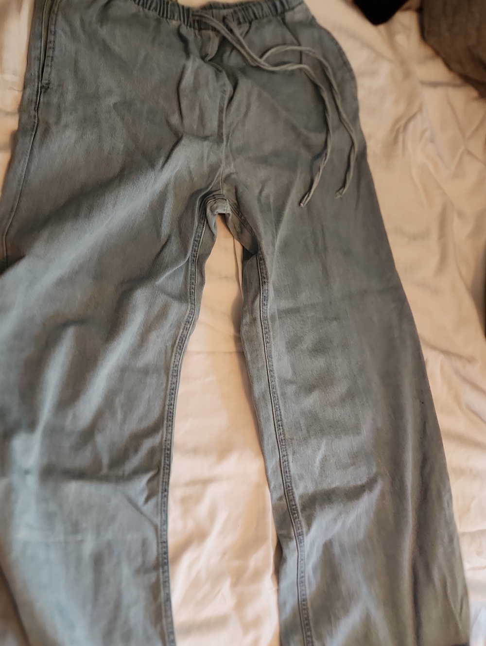 H&M Women's Drawstring Sweatpants in Faded Green